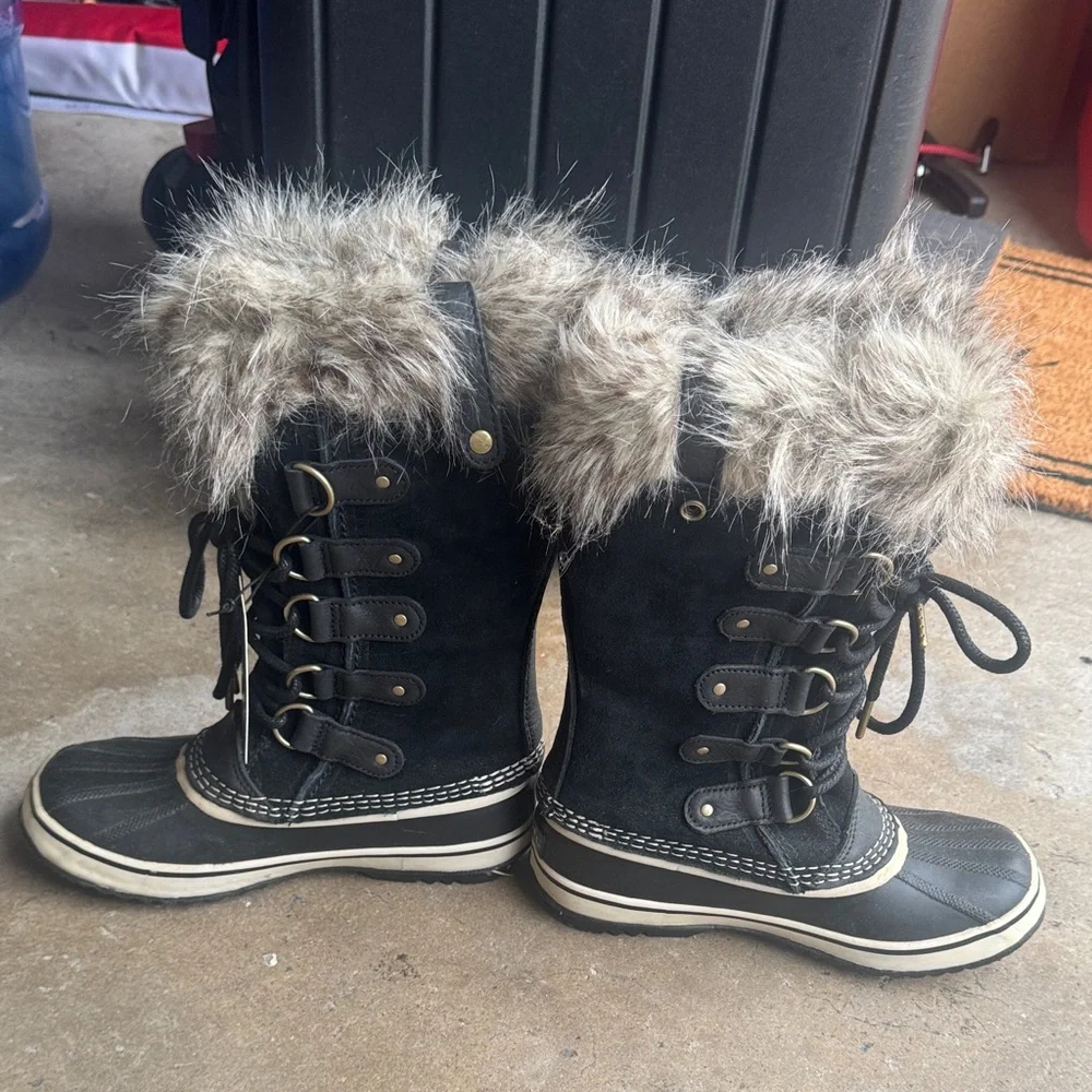 SOREL Women’s Waterproof Black Winter Boots - Picture 3 of 5